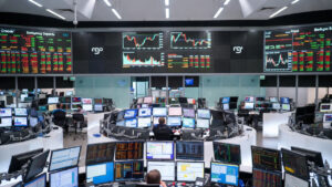 Featured image: What Is the Impact of Iran War on UK Stock Market Trends and Risks? - Money Guides & Tools - GBWise